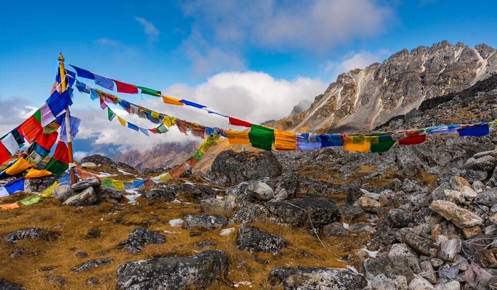 beautiful-himalayan-landscape-of-sele-la-pass-in-kanchenjunga-mountain-nepal; Kanchenjunga vs Annapurna Base Camp; Kanchenjunga North Base Camp Trek
